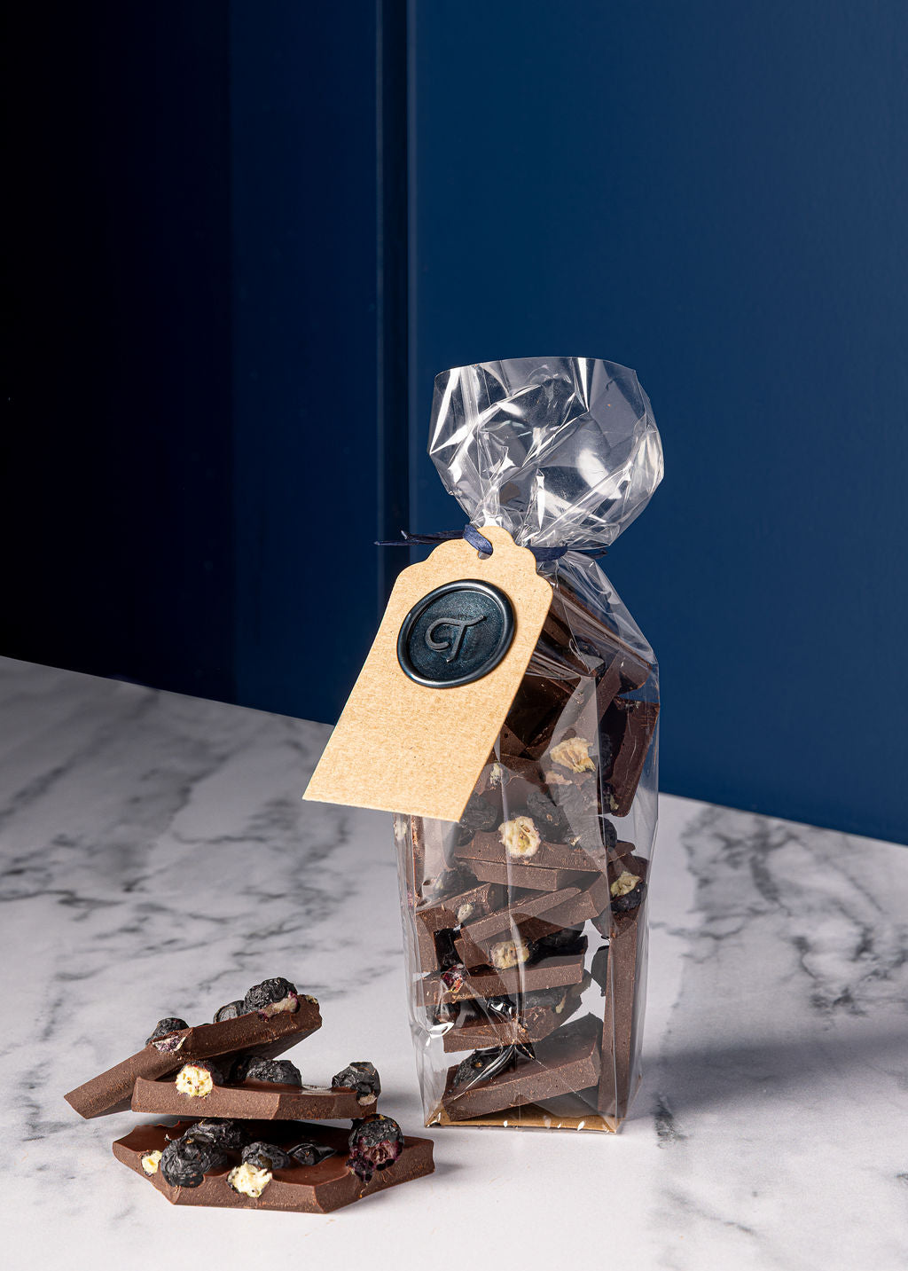 Caz Dark Chocolate & Blueberries (150g)