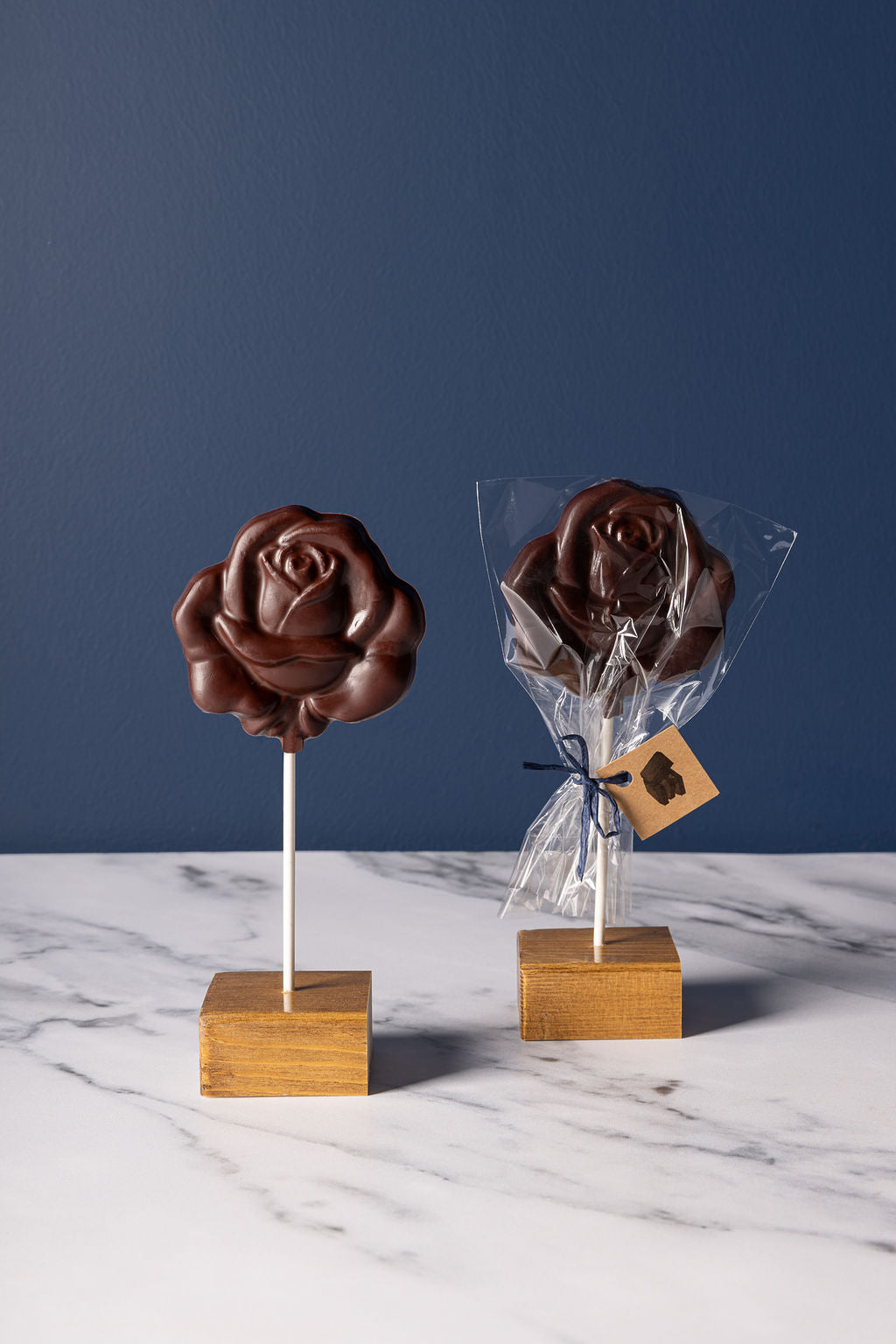 Lua Dark Chocolate Lollipops (30g)