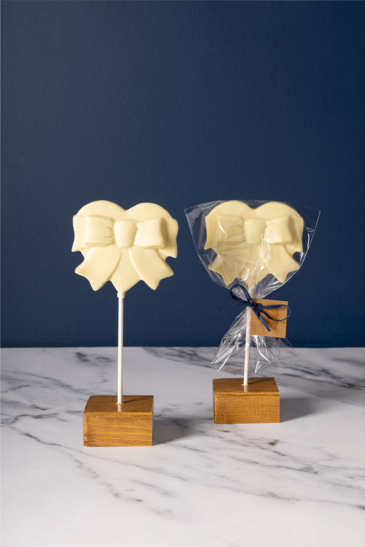Lua White Chocolate Lollipops (30g)