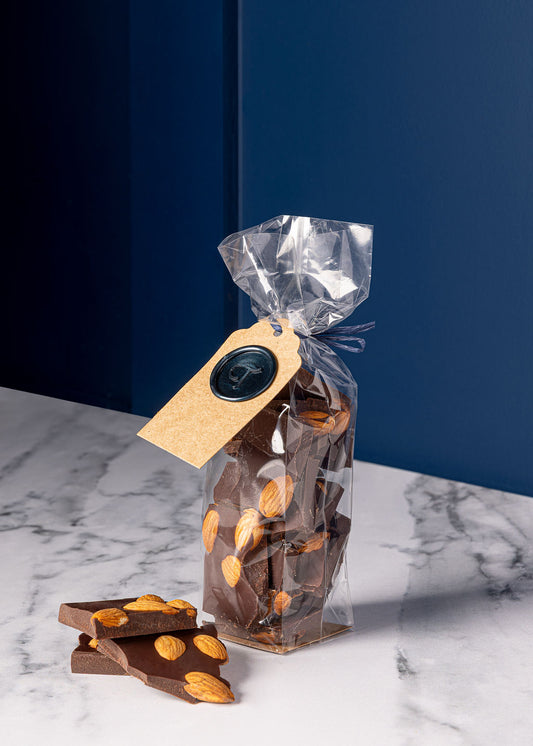 Vera Dark Chocolate & Almonds (150g)