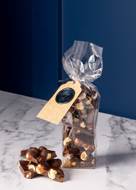 Vera Dark Chocolate & Hazelnuts (150g)