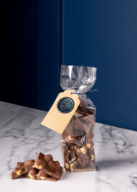 Vera Milk Chocolate & Hazelnuts (150g)